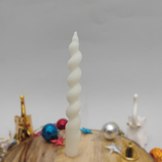 Aura Twist Candle - Where Colors Embrace Calm