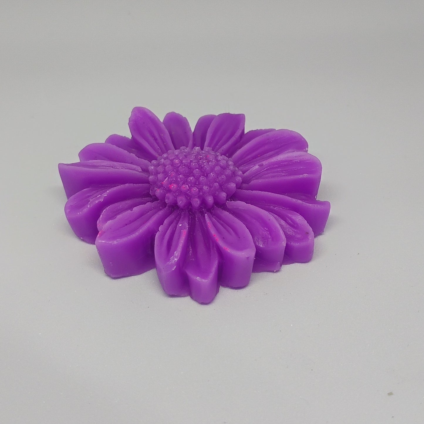Handcrafted Scented Daisy Candle