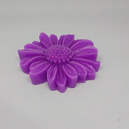 Handcrafted Scented Daisy Candle