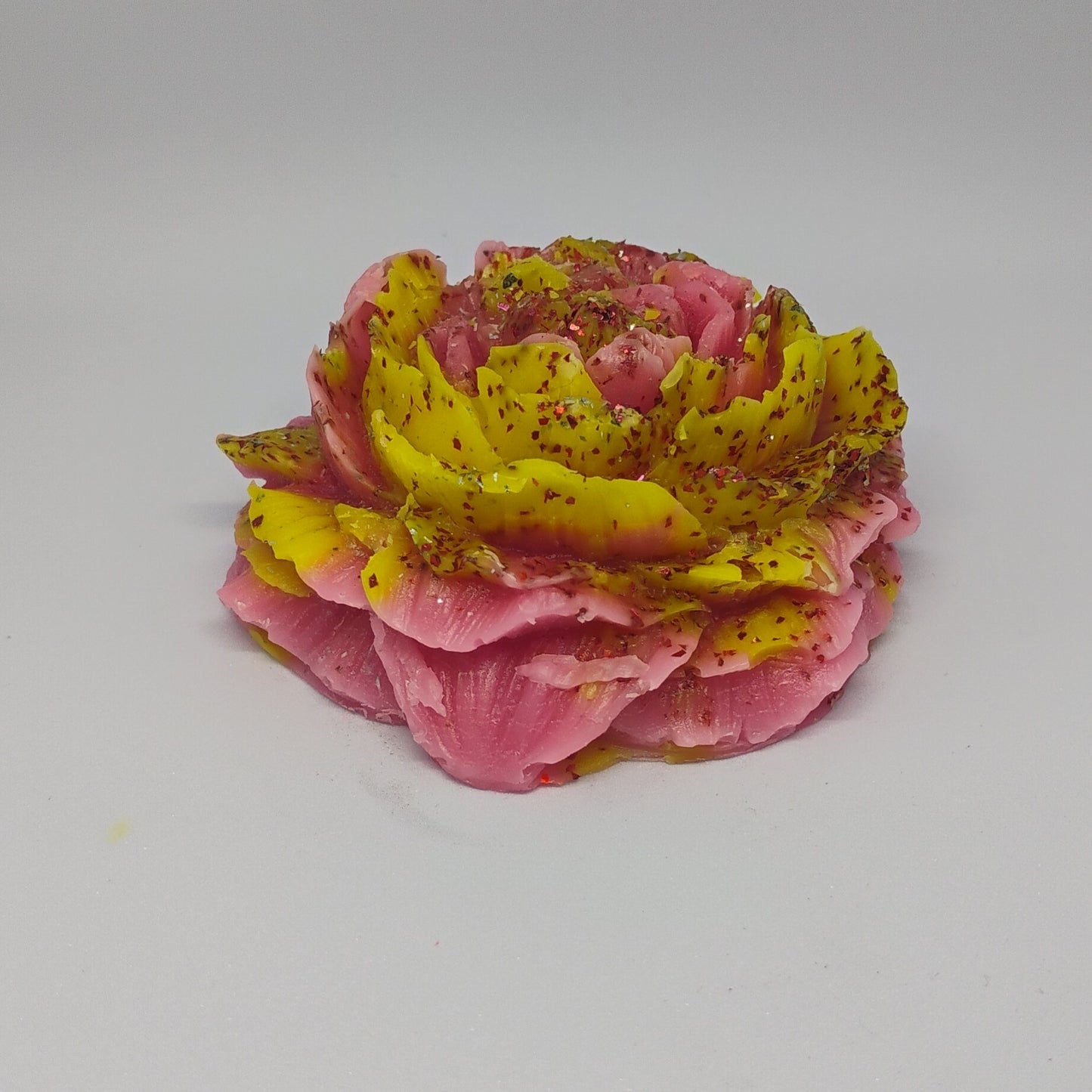 Peony Scented Candle – A Bloom of Elegance