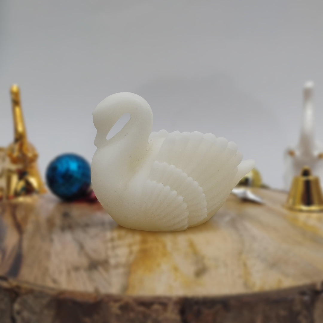 Sacred Swan Decorative Candle – Symbol of Peace, Love & Elegant Living